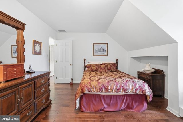 63 W LINFIELD TRAPPE RD, Royersford, PA 19468