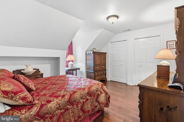 63 W LINFIELD TRAPPE RD, Royersford, PA 19468