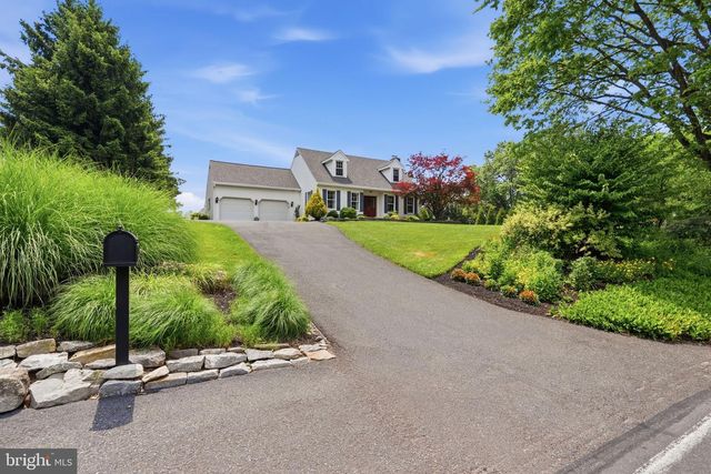 63 W LINFIELD TRAPPE RD, Royersford, PA 19468