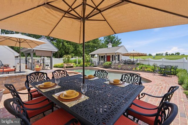 63 W LINFIELD TRAPPE RD, Royersford, PA 19468