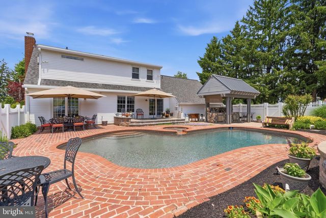 63 W LINFIELD TRAPPE RD, Royersford, PA 19468