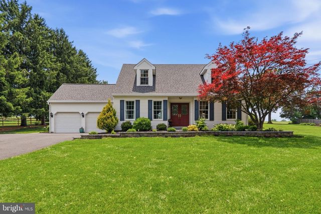 63 W LINFIELD TRAPPE RD, Royersford, PA 19468
