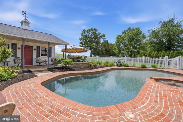 63 W LINFIELD TRAPPE RD, Royersford, PA 19468
