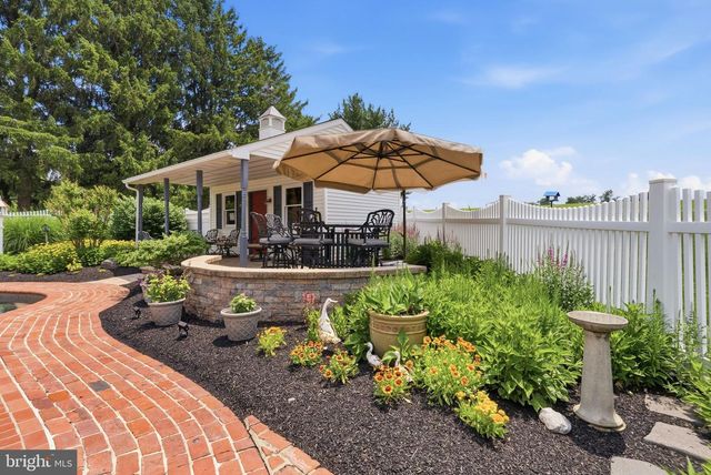 63 W LINFIELD TRAPPE RD, Royersford, PA 19468