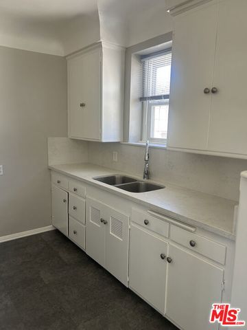 4054 Madison Avenue E, Culver City, CA 90232