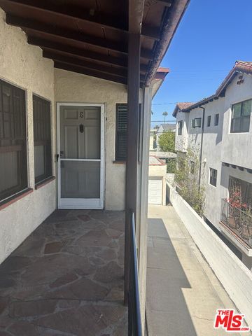 4054 Madison Avenue E, Culver City, CA 90232