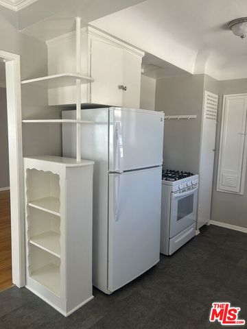 4054 Madison Avenue E, Culver City, CA 90232