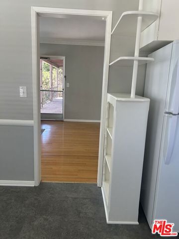 4054 Madison Avenue E, Culver City, CA 90232