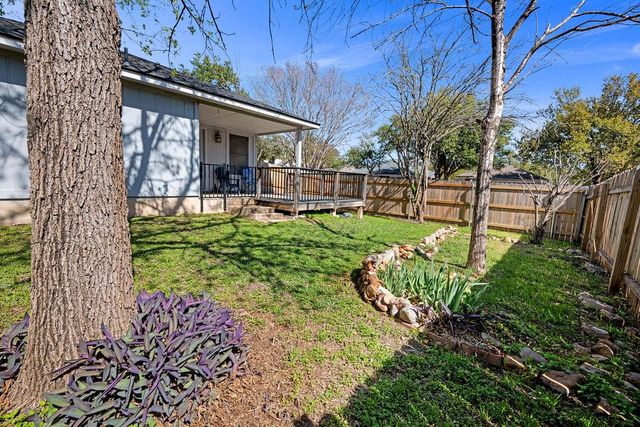 1001 Apple Cross DR, Pflugerville, TX 78660