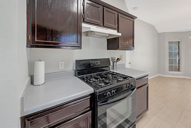 1001 Apple Cross DR, Pflugerville, TX 78660