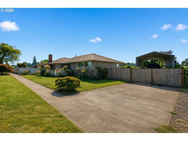 2045 TUALATIN St, St Helens, OR 97051