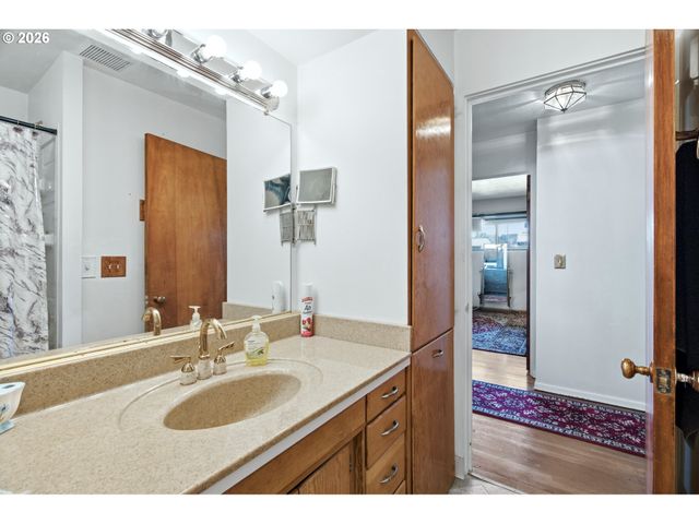 2045 TUALATIN St, St Helens, OR 97051