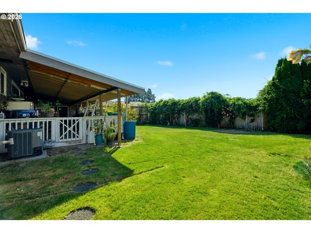 2045 TUALATIN St, St Helens, OR 97051