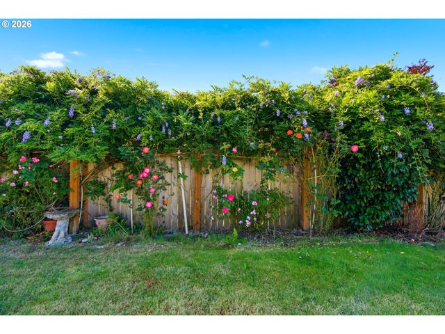 2045 TUALATIN St, St Helens, OR 97051