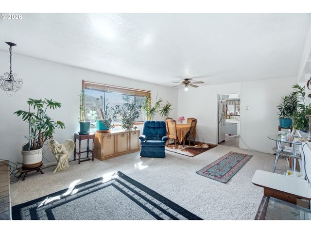 2045 TUALATIN St, St Helens, OR 97051