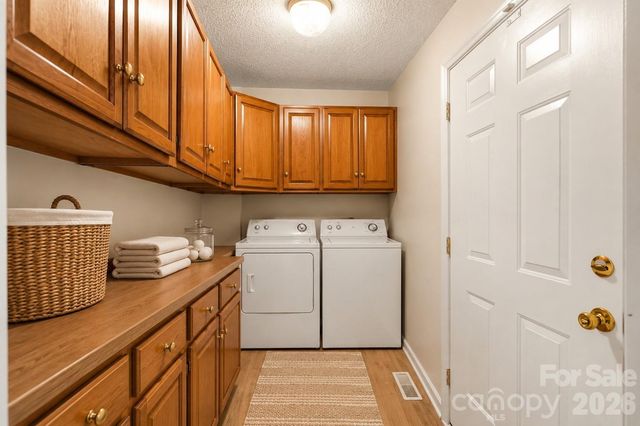 3892 Stoney Creek Drive, Lincolnton, NC 28092