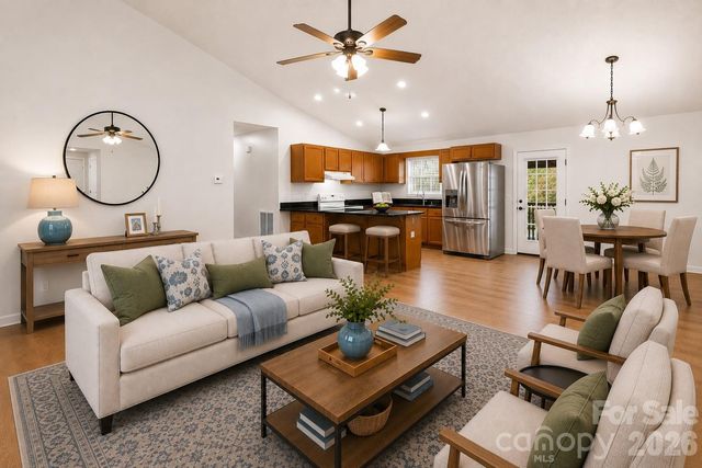 3892 Stoney Creek Drive, Lincolnton, NC 28092