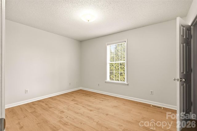 3892 Stoney Creek Drive, Lincolnton, NC 28092