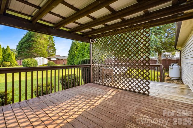 3892 Stoney Creek Drive, Lincolnton, NC 28092