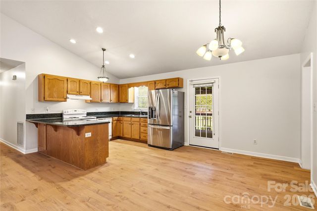 3892 Stoney Creek Drive, Lincolnton, NC 28092