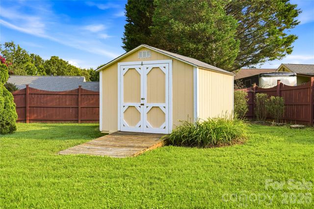 3892 Stoney Creek Drive, Lincolnton, NC 28092