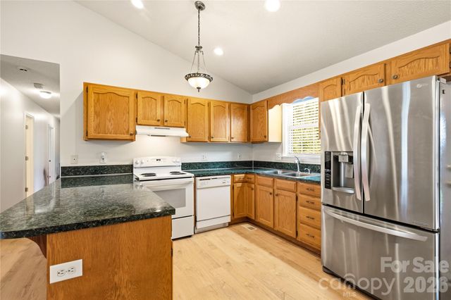 3892 Stoney Creek Drive, Lincolnton, NC 28092