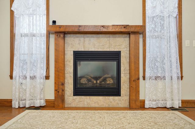 869 E Sparrow Road, Nixa, MO 65714