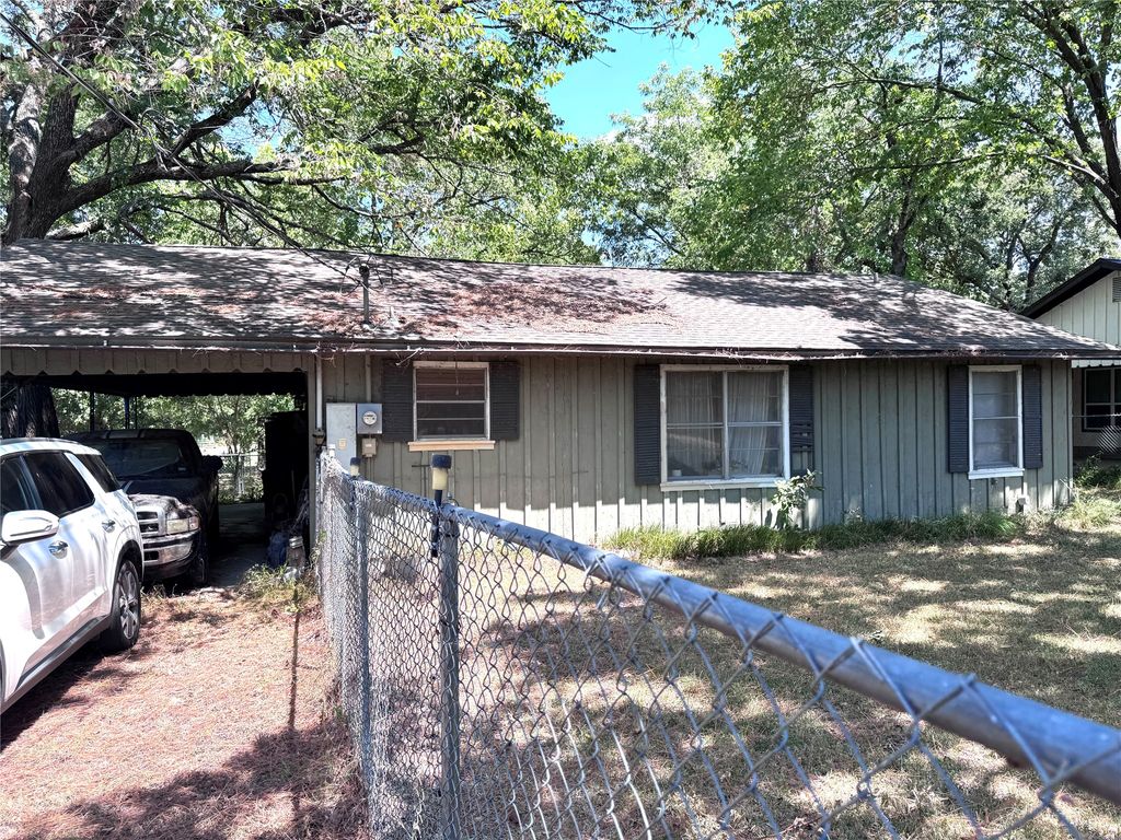 167 Club Park Court, East Tawakoni, TX 75472
