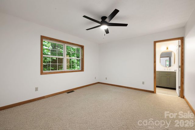 100 Woven Cloud Lane, Waynesville, NC 28785
