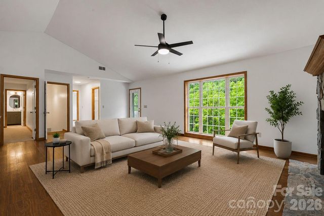 100 Woven Cloud Lane, Waynesville, NC 28785