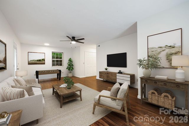100 Woven Cloud Lane, Waynesville, NC 28785