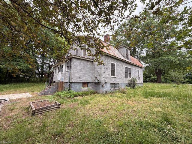 1611 Meadow Road, Eden, NC 27288