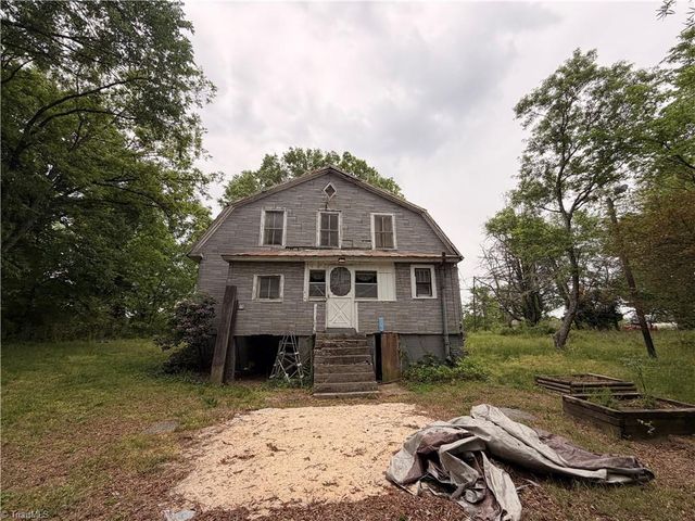 1611 Meadow Road, Eden, NC 27288