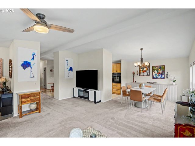 2120 ROBINS Ln 170, Salem, OR 97306