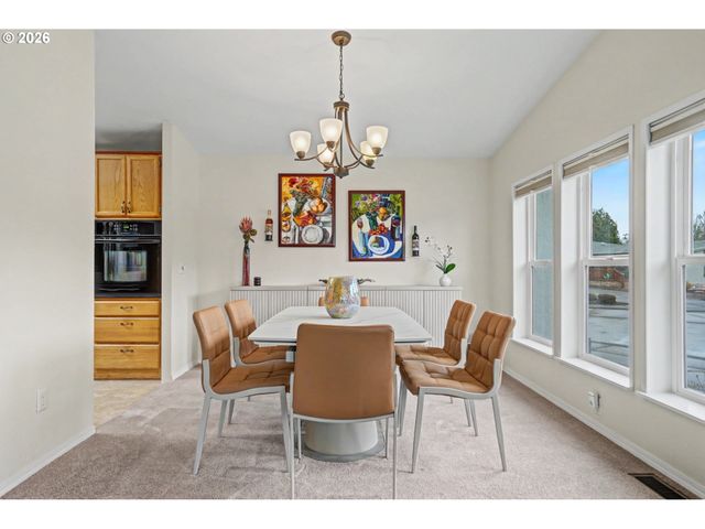 2120 ROBINS Ln 170, Salem, OR 97306