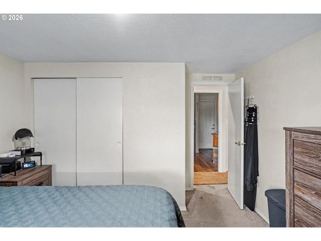 2120 ROBINS Ln 170, Salem, OR 97306