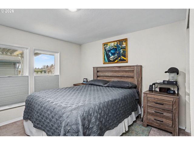 2120 ROBINS Ln 170, Salem, OR 97306