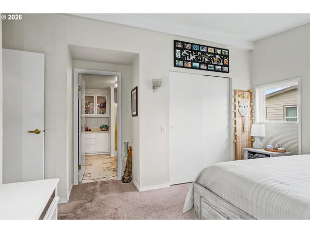 2120 ROBINS Ln 170, Salem, OR 97306