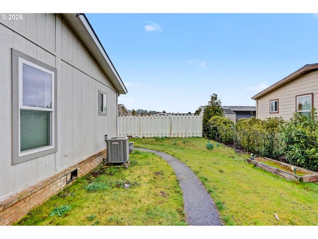 2120 ROBINS Ln 170, Salem, OR 97306