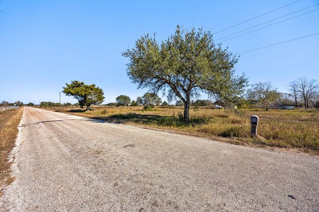 1187 & 1201 Ramsey Road, Alleyton, TX 78935