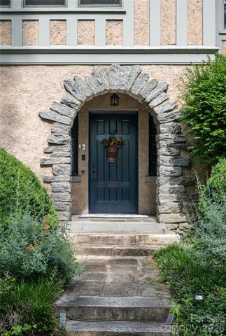 334 Vanderbilt Road, Biltmore Forest, NC 28803