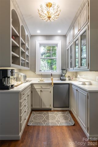 334 Vanderbilt Road, Biltmore Forest, NC 28803