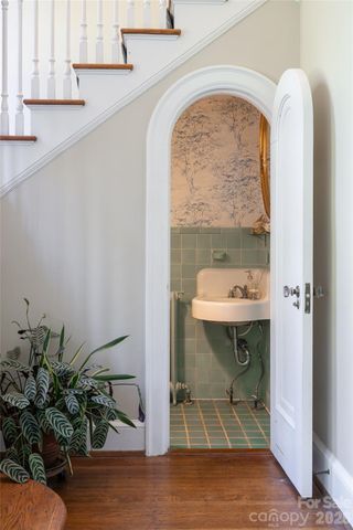 334 Vanderbilt Road, Biltmore Forest, NC 28803