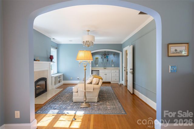 334 Vanderbilt Road, Biltmore Forest, NC 28803