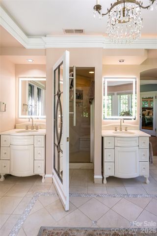 334 Vanderbilt Road, Biltmore Forest, NC 28803