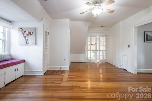 334 Vanderbilt Road, Biltmore Forest, NC 28803