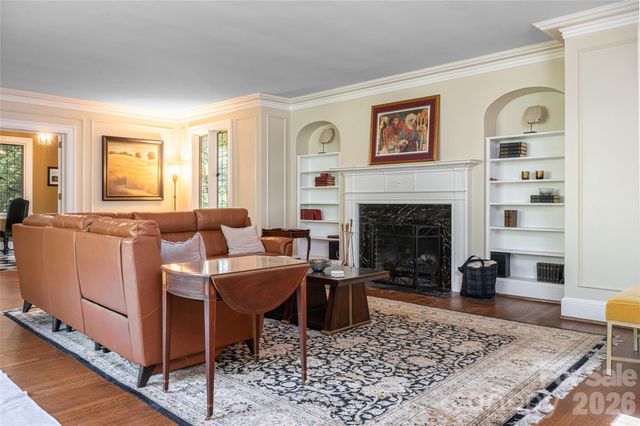 334 Vanderbilt Road, Biltmore Forest, NC 28803
