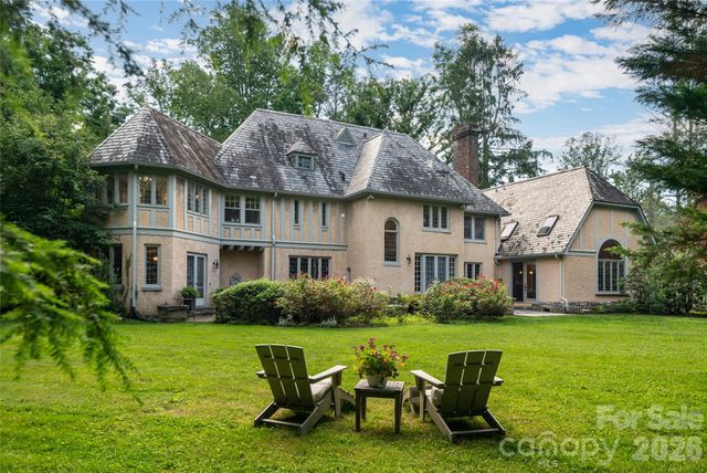 334 Vanderbilt Road, Biltmore Forest, NC 28803