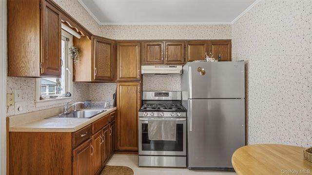65 Stewart Avenue, Stewart Manor, NY 11530