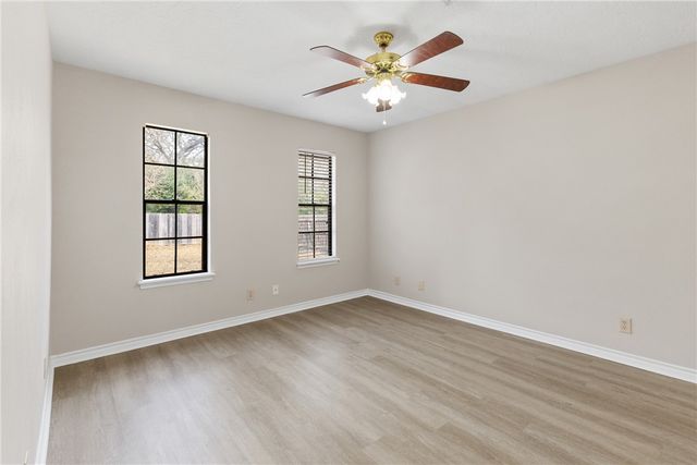 2405 Woodbend Drive, Bryan, TX 77803